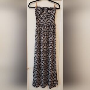 Ardene women's size small black and white women's maxi dress